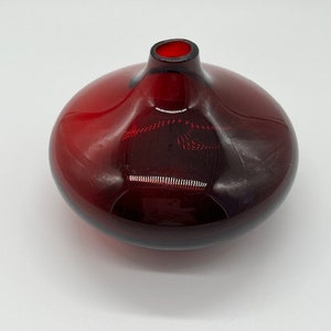 Vase Red Rare Vintage Round Dark Red Glass Crystal Vase Style Johanna Jelinek Ikea Salong Hand Blown Ruby Red Crystal Contemporary Style