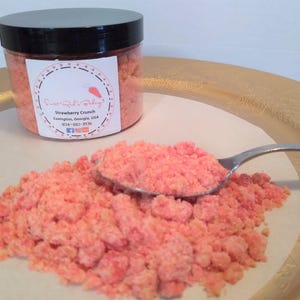 Strawberry Crunch/Topping/cakes/sweet treats/holidays