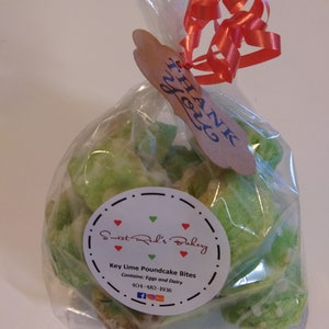 Świeżo upieczone mini ciasto limonkowe Key Lime firmy Sweet Red Przekąski/ciasta/słodkie smakołyki/święta