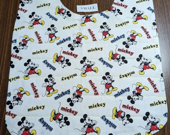 Protège-vêtements/bavoirs réversibles de petite taille pour adultes et enfants plus âgés - Badge rétro Mickey