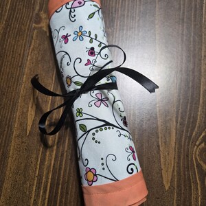 Travel Roll-Up Organizer for Jewelry-  Abstract Floral Vines/ contrasted with solid white.