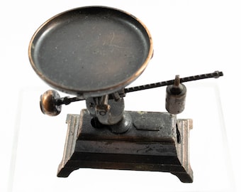 Vintage Metal Die Cast Scale W/Weight Pencil Sharpener - Play Me - Made In Spain
