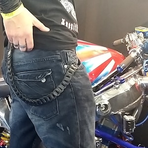 Men's 18 inch Biker Styled Wallet Chain, Nickel Finish & Genuine Leather  K18 - Wisconsin Harley-Davidson