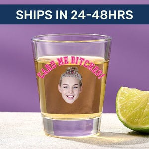 Geburtstag Schnapsglas Personalisiertes Lustiges Gesicht Glas Erstes legales Getränk Geschenk Bachelorette Party Favor benutzerdefinierte Geburtstagsandenken