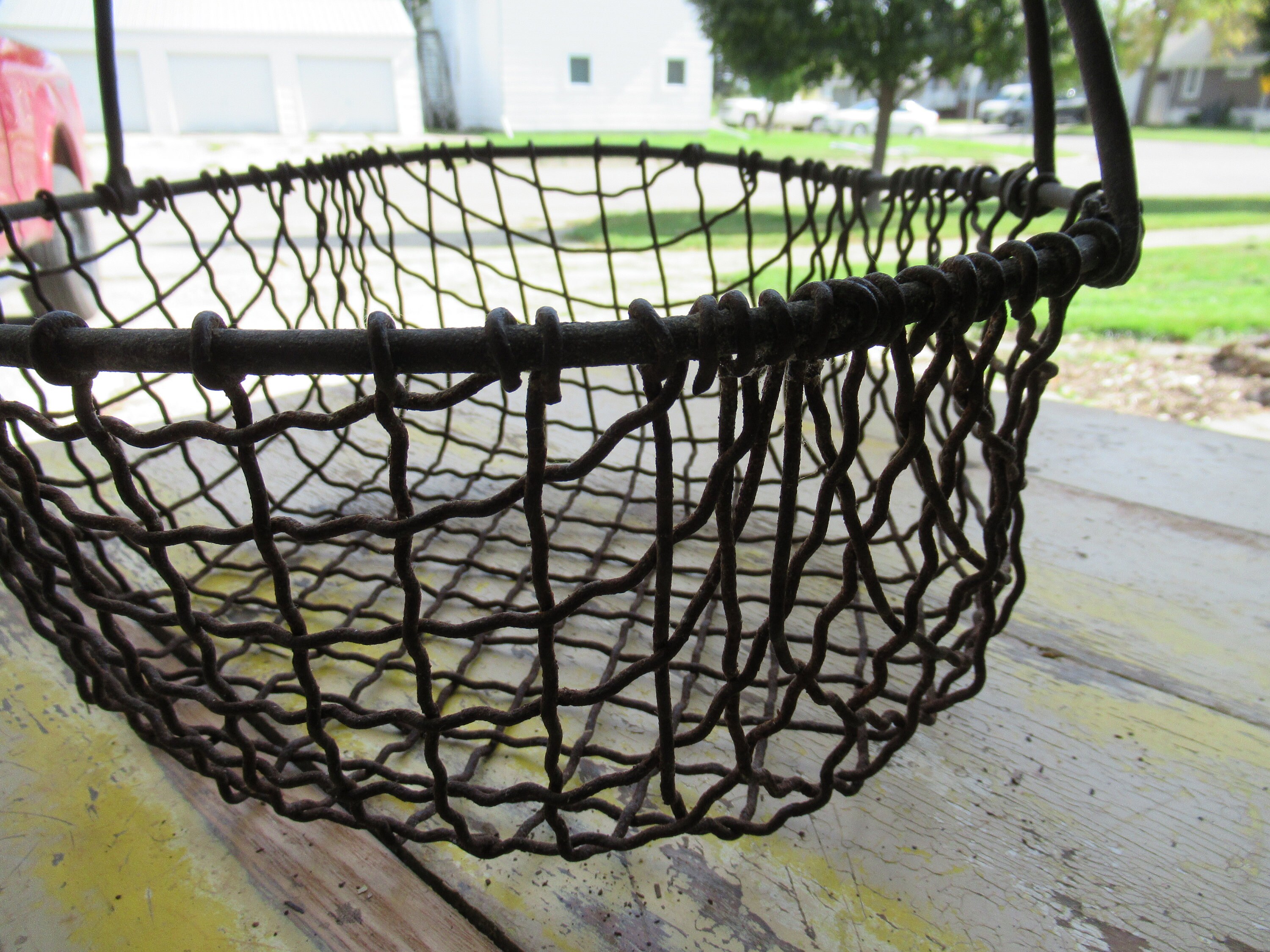 Heavy PRIMITVE WIRE BASKET Clam Homemade Vintage | Etsy