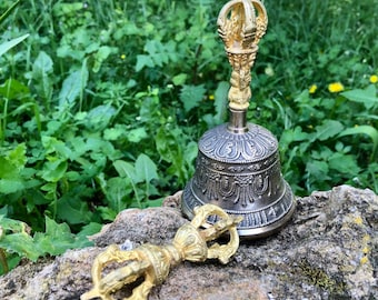 Cloche et son vajara de prière Tibétaine bouddhiste