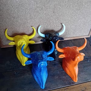 Cabeça de touro de ceramica, feito em Portugal, feito à mão, pintado à mão, ceramica, ceramica, tapeçaria, decoração de parede