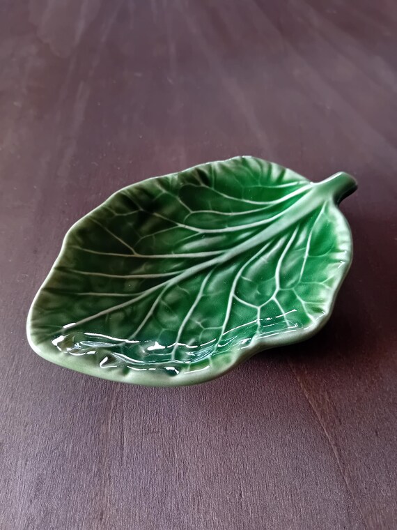 Green Cabbage Leaf, Ceramic Bowl, San Raphael, Bordallo Pinheiro