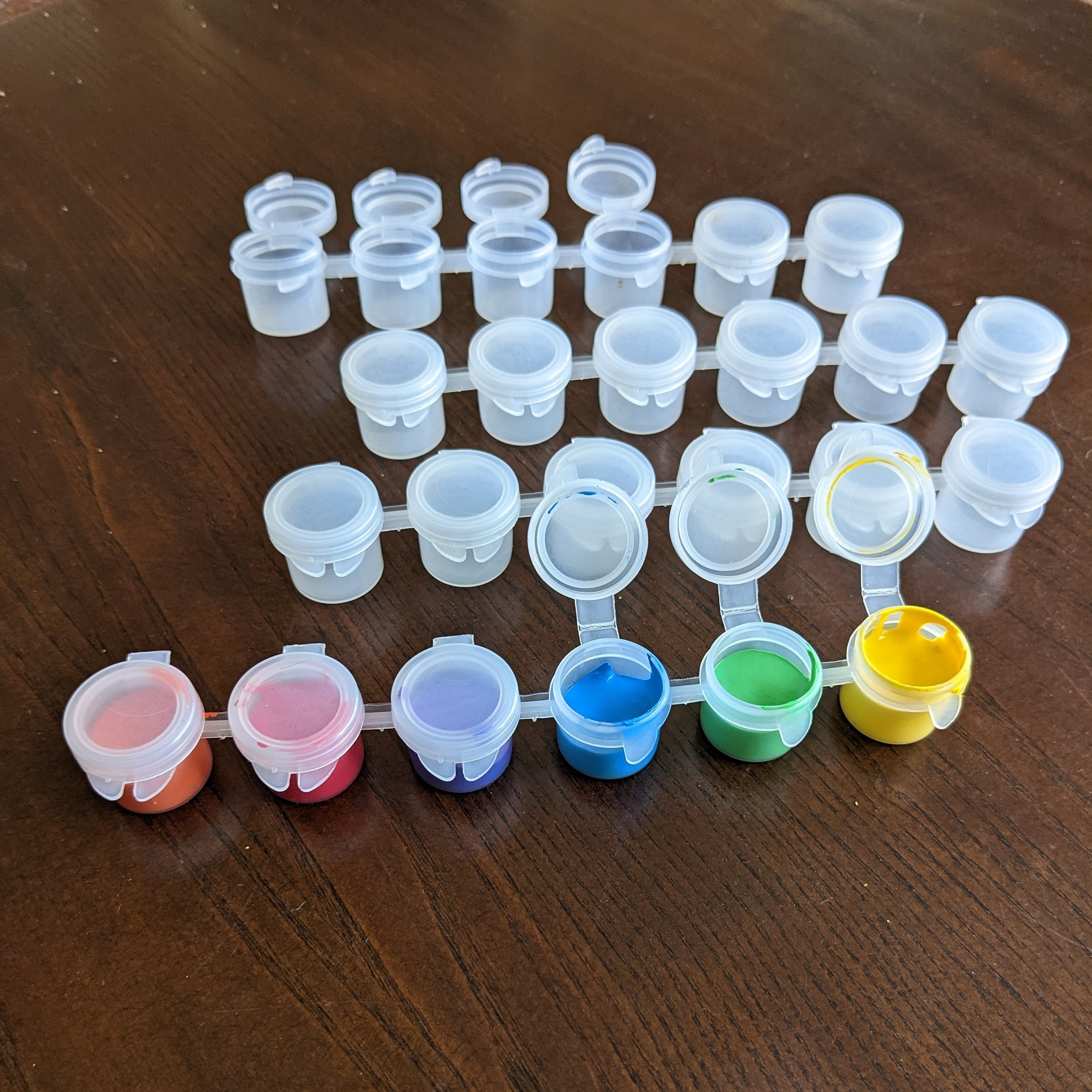 6 X 3ml Empty Mini Plastic Jars / Pots / Boxes, Airtight Storage for  Acrylic Paint for Dot Painting, Mandala Painting, Painting Stones 