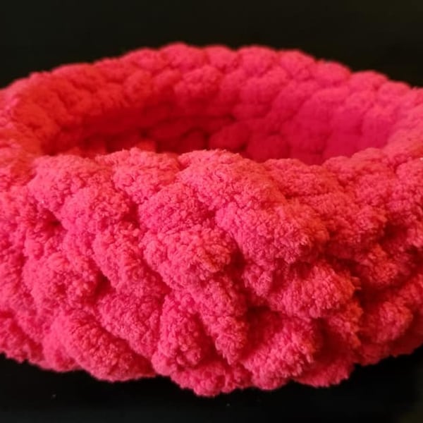 Crocheted Pet Bed - Guinea Pig Bed - Hamster Bed - Rat Bed - Small Animal Bed - Pet Bed - Yarn Bed - Cozy Bed Size MINI-  Red