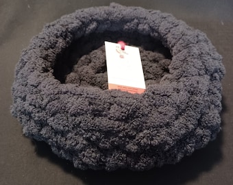 Crocheted Pet Bed - Guinea Pig Bed - Hamster Bed - Rat Bed - Small Animal Bed - Pet Bed - Yarn Bed - Cozy Bed Size MINI- BLACK