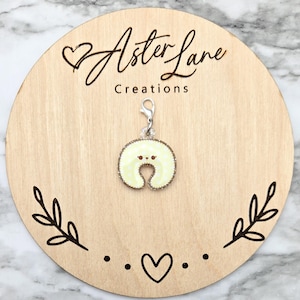 Badge Reel Charm, Lactation Charm, Medical Charm, Glitter Charm, Badge Charm, Clip On Charm, Badge Charm, Nurse Charm, Nursing Pillow Charm