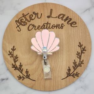 Clam Badge Reel, Glitter Badge Reel, Cute Badge Reel, Seashell Badge Reel, Medical Badge Reel, Acrylic Badge Reel, Beach Badge Reel