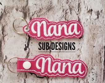 Nana Stickdatei Schlüsselanhänger Design, Druckknopf mit Öse (Digitale Datei)