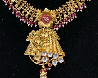 Beautiful Indian Necklace and earrings Set / Free Shipping in US