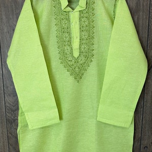 Men&#39;s Green Chikankari Kurta / Free Shipping in US