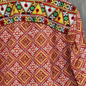 Men&#39;s Kurta for Garba /Navratri Kurta for Men / Ships from Ohio