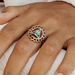 Solarplexus Chakra Anillo oro I Mondstein Boho I Edelsteinring I Geschenk Frau I Tribe Festival Schmuck I Messingring I Gemstone.Journey