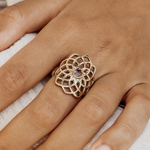 Kronenchakra Chakra Anillo oro I Mondstein Boho I Edelsteinring I Geschenk Frau I Tribe Festival Schmuck I Messingring I Gemstone.Journey