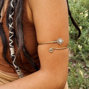 Boho Oberarm Armband I Tribal Schmuck I Geschenk für Schwester I Spiritueller Schmuck I Mondstein I Labradorit I Edelstein I GemstoneJourney