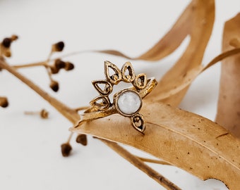 B-Ware Gold Brass Moonstone Ring: Adjustable Boho Jewelry