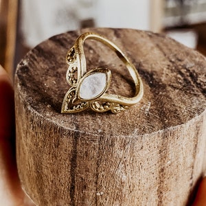 Freya Mondstein Boho Ring I Edelsteinring I Geschenk Frau I Bohemian Edelsteine I Tribe Festival Schmuck I Messingring I Gemstone.Journey image 7