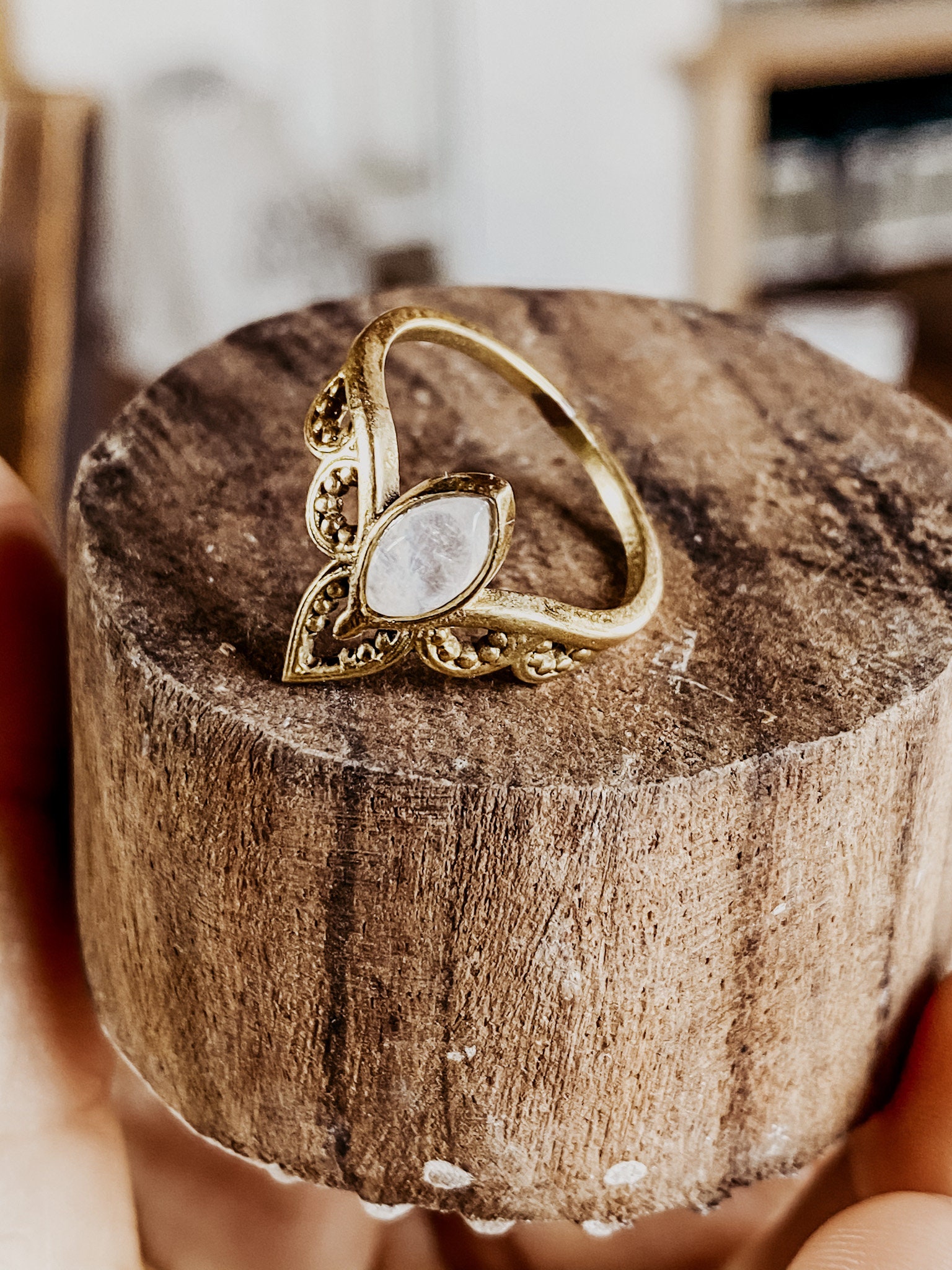 B-ware Freya • Moonstone Boho Ring I Gemstonering I Present