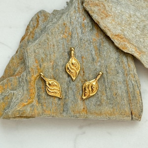 Messinganhänger Ying Yang, 10x20mm, gold Anhänger, Makramee, Schmuckzubehör, Makrameeschmuck, DIY, Schmuckanhänger, Messing