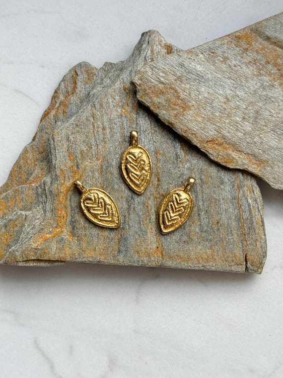 Messinganhänger Speer, 11x21mm, gold Anhänger, Makramee, Schmuckzubehör, Makrameeschmuck, DIY, Schmuckanhänger, Messing