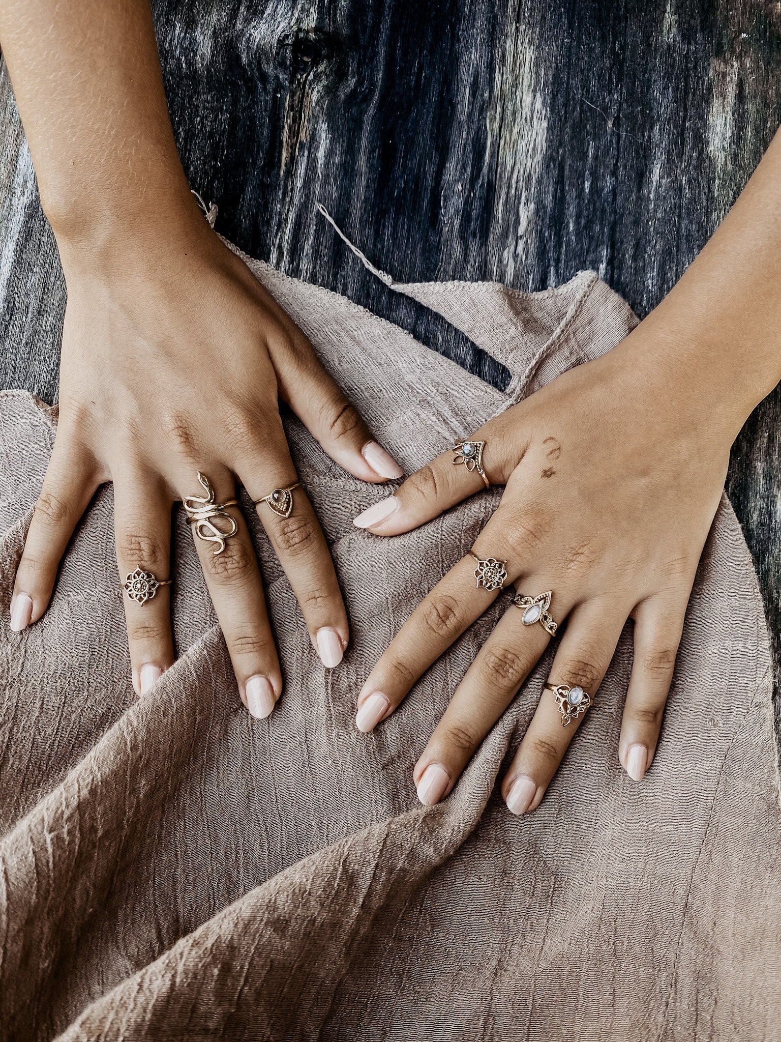 B-ware Freya • Moonstone Boho Ring I Gemstonering I Present