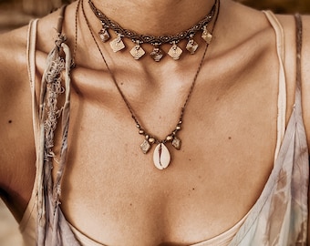 Cowrie Halskette - Makramee Halskette Choker Muschel I Geschenk für sie I Bohohalskette I Tribe I Mond Schmuckstück I Gemstone Journey