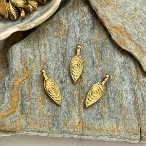 Messinganhänger lange Spirale, 7x20mm, gold Anhänger, Makramee, Schmuckzubehör, Makrameeschmuck, DIY, Schmuckanhänger, Messing