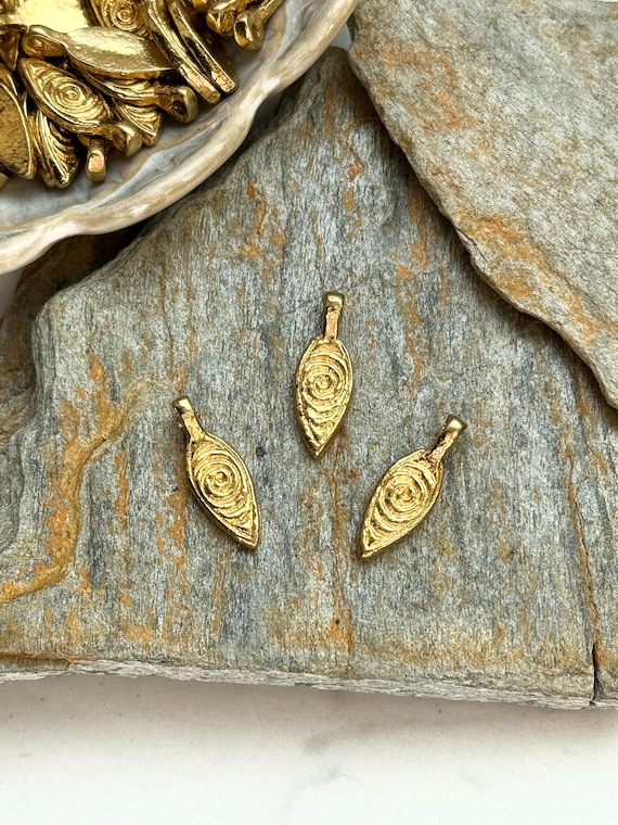 Messinganhänger lange Spirale, 7x20mm, gold Anhänger, Makramee, Schmuckzubehör, Makrameeschmuck, DIY, Schmuckanhänger, Messing