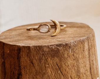 Lunia Ring I Mondstein Boho I Edelsteinring I Geschenk Frau I Boho Edelsteine I Tribe Festival Schmuck I Messingring I Gemstone.Journey