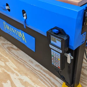 Gancho colgante Phantom CNC: De píxeles a prototipos - SVC 44