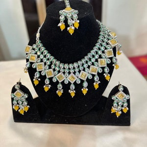 Silver Plated Kundan Stone & Pearl Necklace Set