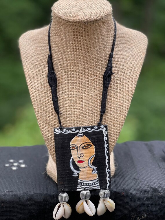 Long thread shop necklace