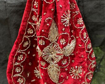Velvet potli bag/embroidered potli bag
