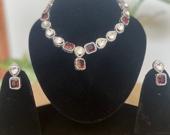Antique stone beaded necklace set