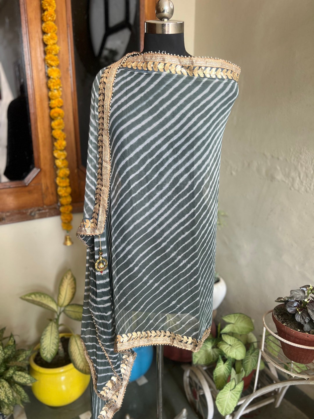 Grey Tie & Dye Gotta Patti Dupatta main image 1
