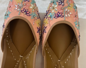 Women peach embroidered work ethnic Mojaris/jutti Flats