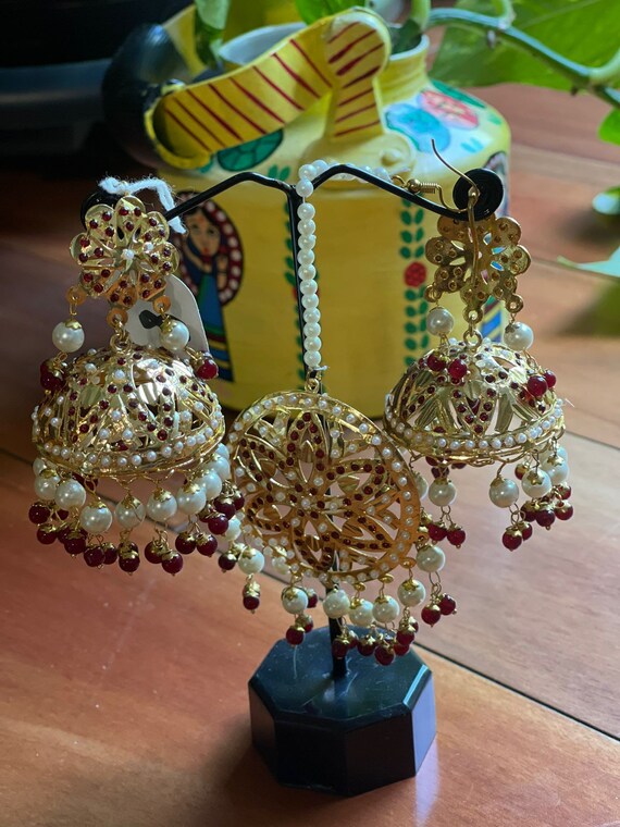 Elegant Gold Plated Jadhau Tikka Set Perfect for Special Occasions