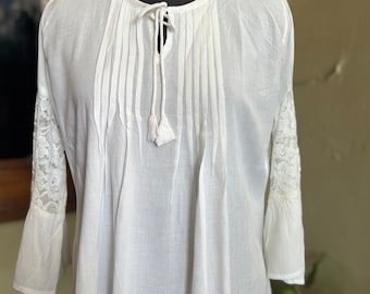 Women white Ethnic  kurti