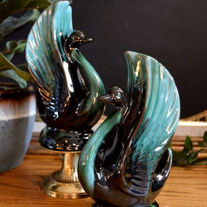 Blue Mountain Pottery Drip Glaze Swan Vase Paire (17,8 cm)