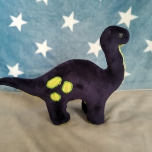 PDF pattern Nils the Diplodocus plush toy Stuffed diplodocus image 9