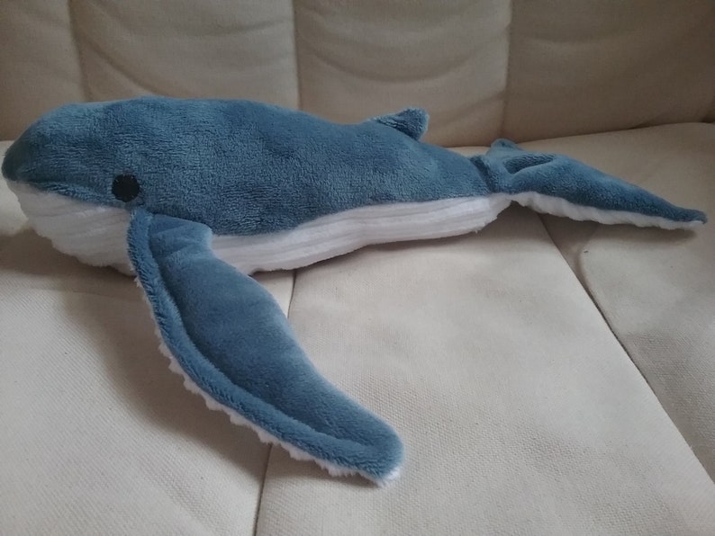 Blue and white whale small model