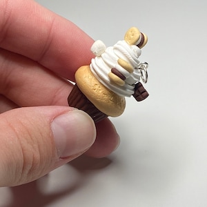 S&#39;mores Cupcake Charm! | Cupcake Keychain | Gifts For Bakers | Food Charm | Food Keychain | Sweets Cabochon