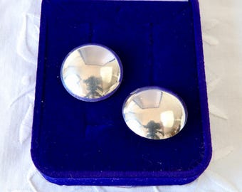 Kupolformade örhängen i sterlingsilver, Minimalistiska runda klämmörhängen