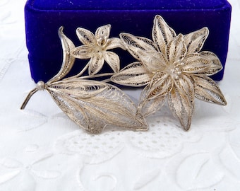 ヴィンテージシルバーブローチ、ヴィンテージフラワーブローチ