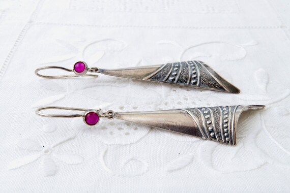 Sterling silver ruby earrings, Long triangular ea… - image 9